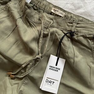 OAT High-Rise Jogger Pants